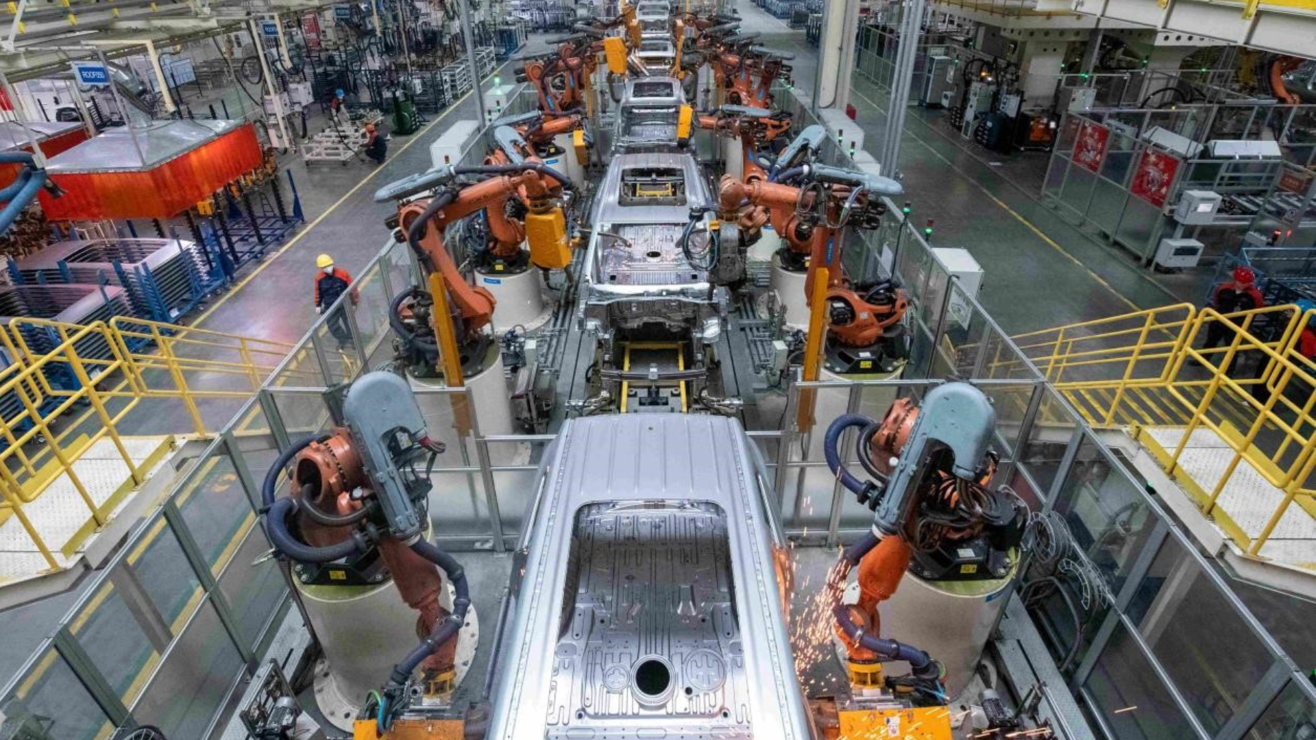 Chinese automaker empowering consumer choice and innovation, illustrated by over 3,000 employees working alongside advanced automation at the Guiyang manufacturing facility.