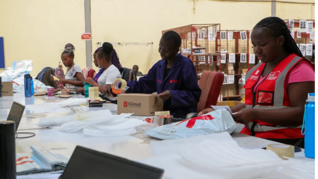 China-Africa digital cooperation bridging the digital divide through infrastructure development and e-commerce talent training.