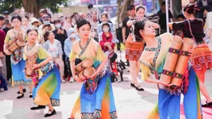 海南文化惠民活动精彩纷呈，万场演出下基层，赋能自贸港精神建设。