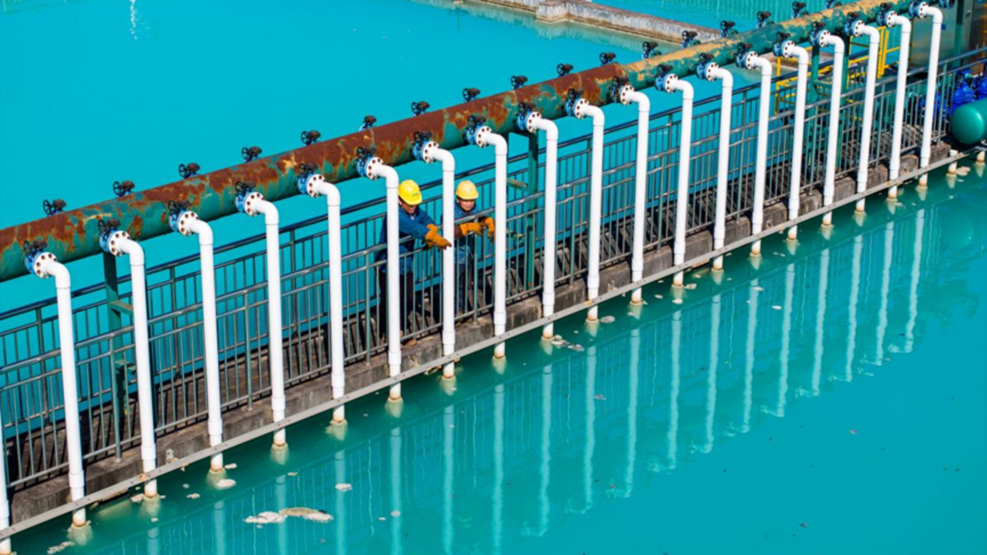 Modern water-saving manufacturing facility producing efficient toilets and industrial recycling equipment in China.