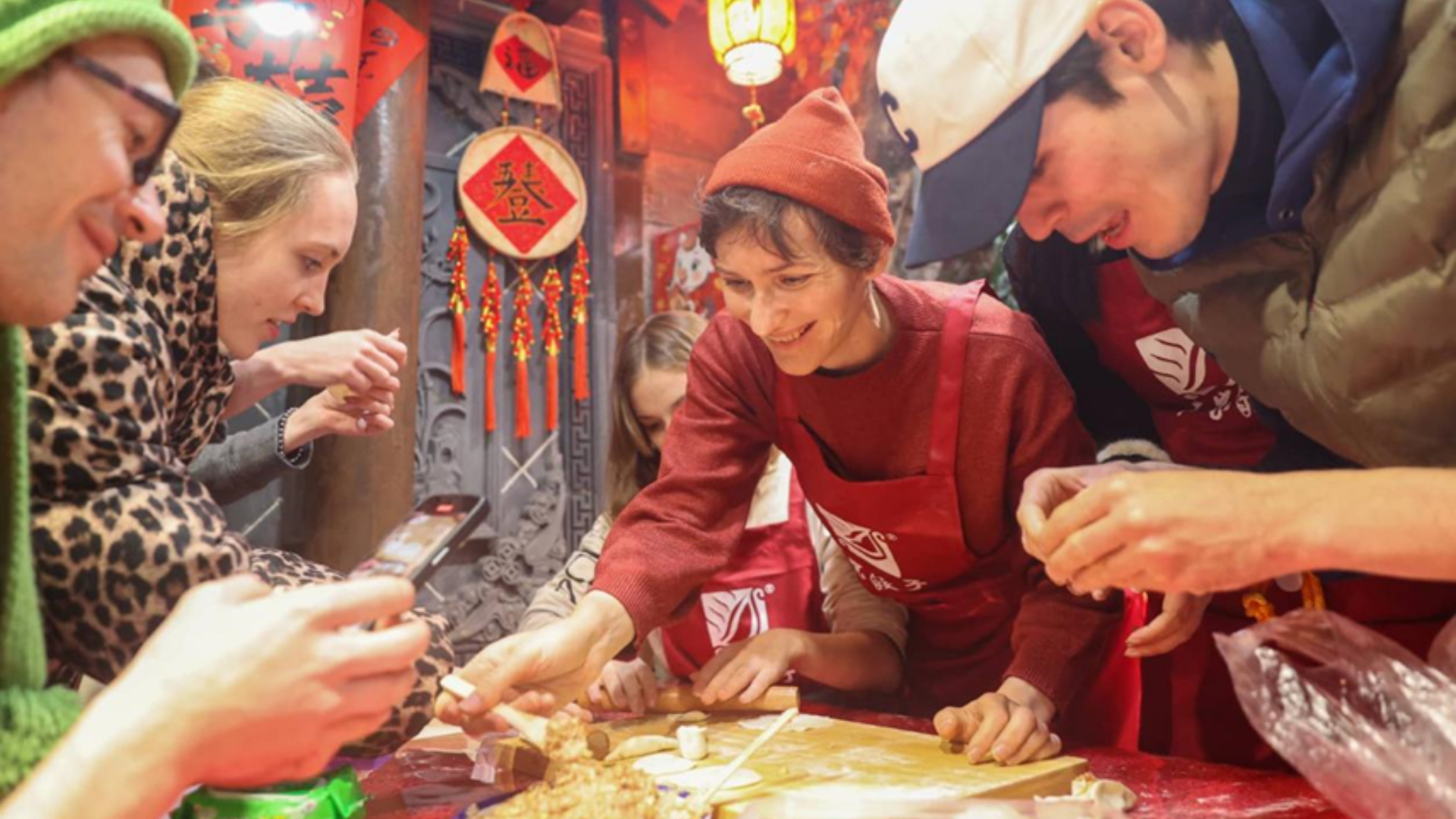 Global youth embrace "Chinamaxxing," blending traditional Chinese aesthetics with modern, confident lifestyle trends.