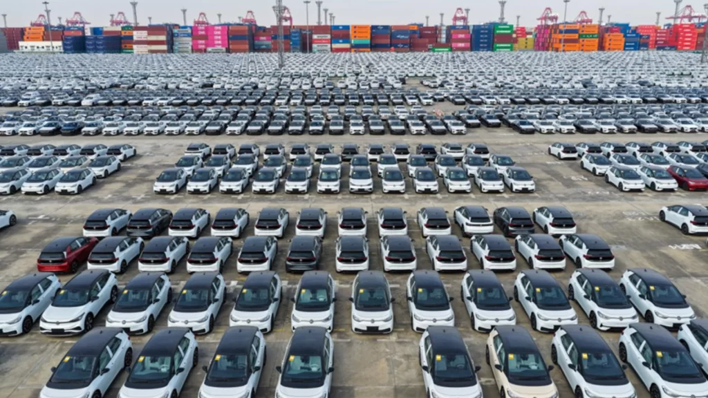 Innovative Chinese NEVs achieve high-quality growth through advanced batteries, intelligent driving, and global manufacturing.