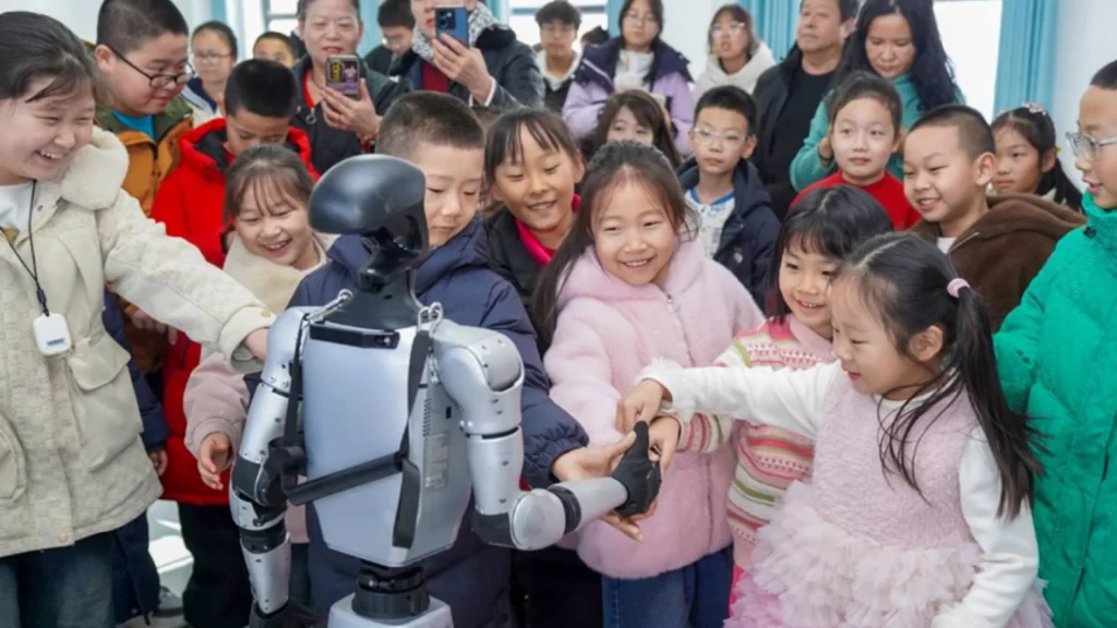 Chart showing China holding 60% of global AI patents and 602 million generative AI users.