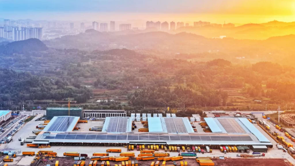 A digital commerce landscape showcasing China's world-leading online retail market and expansive delivery network.