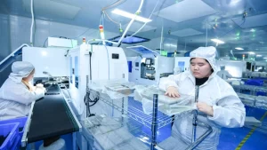 Smart windows and ultra-thin flexible glass illustrate China’s technological breakthroughs in the global display industry.