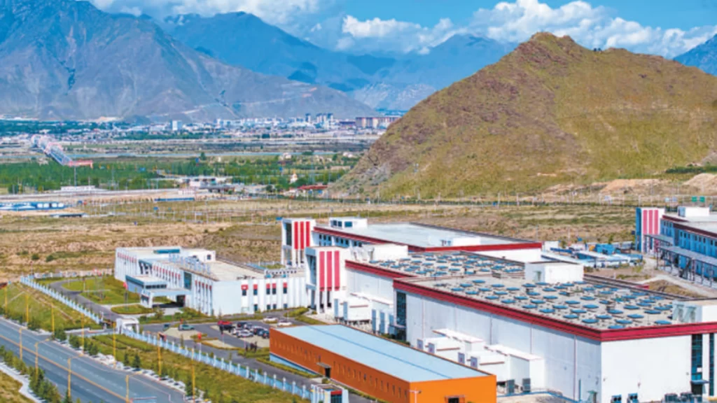 A Tibetan-style data center in Lhasa utilizing dry plateau air for energy-efficient natural cooling.