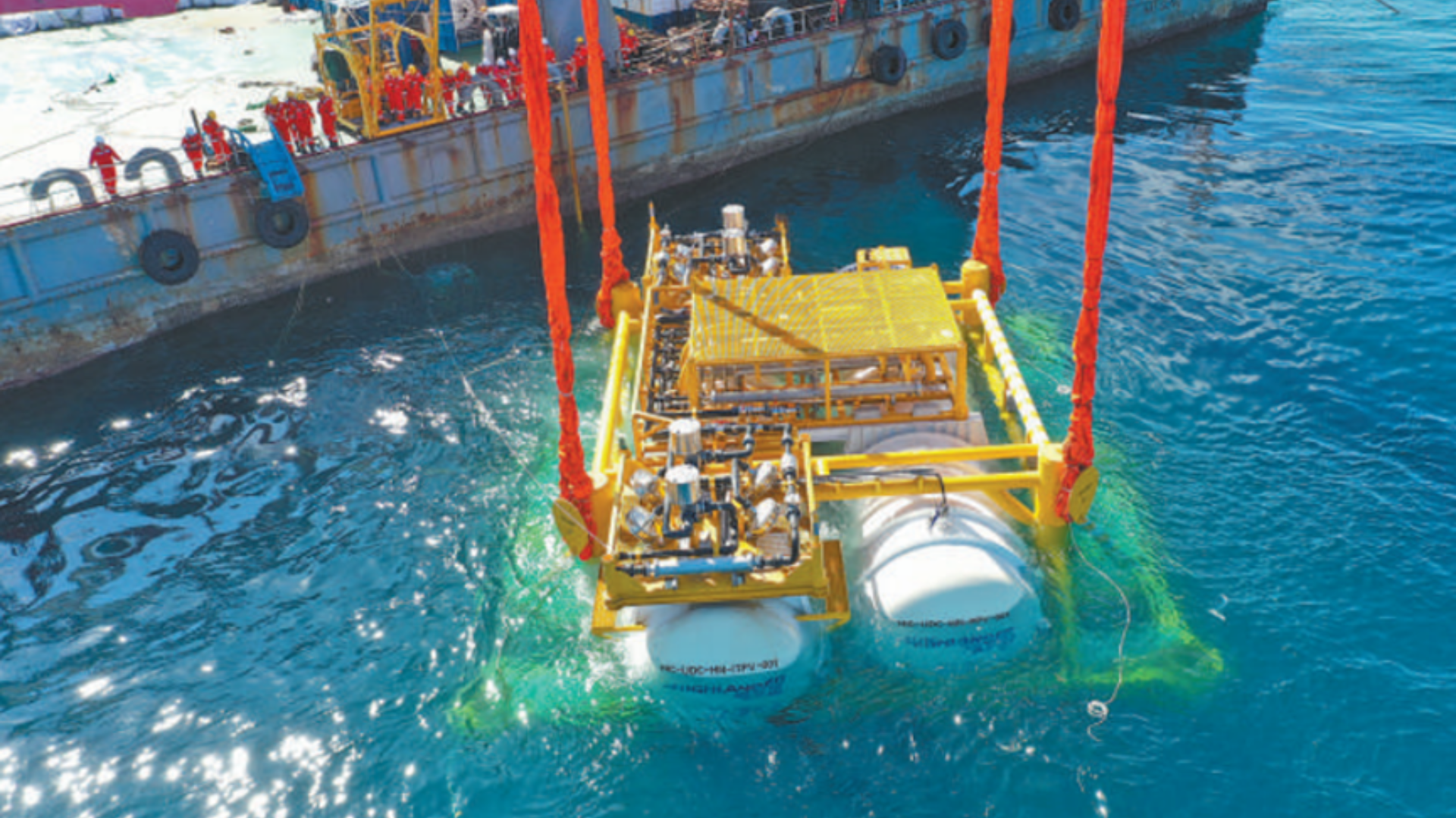 Subsea data modules in Hainan use natural seawater cooling to create sustainable, green computing clusters.