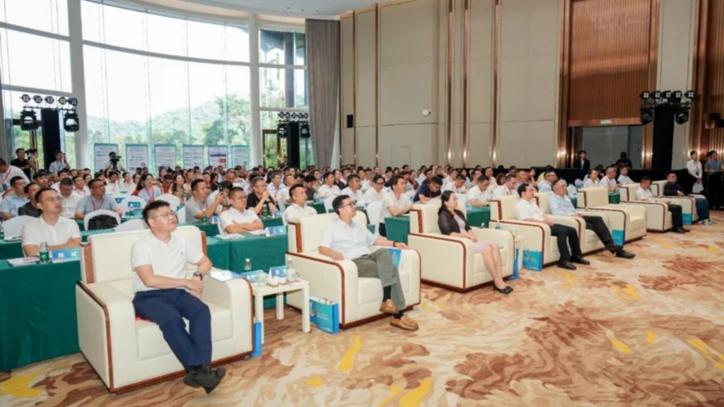 2026年海南七仙温泉嬉水节产业招商引智大会现场。