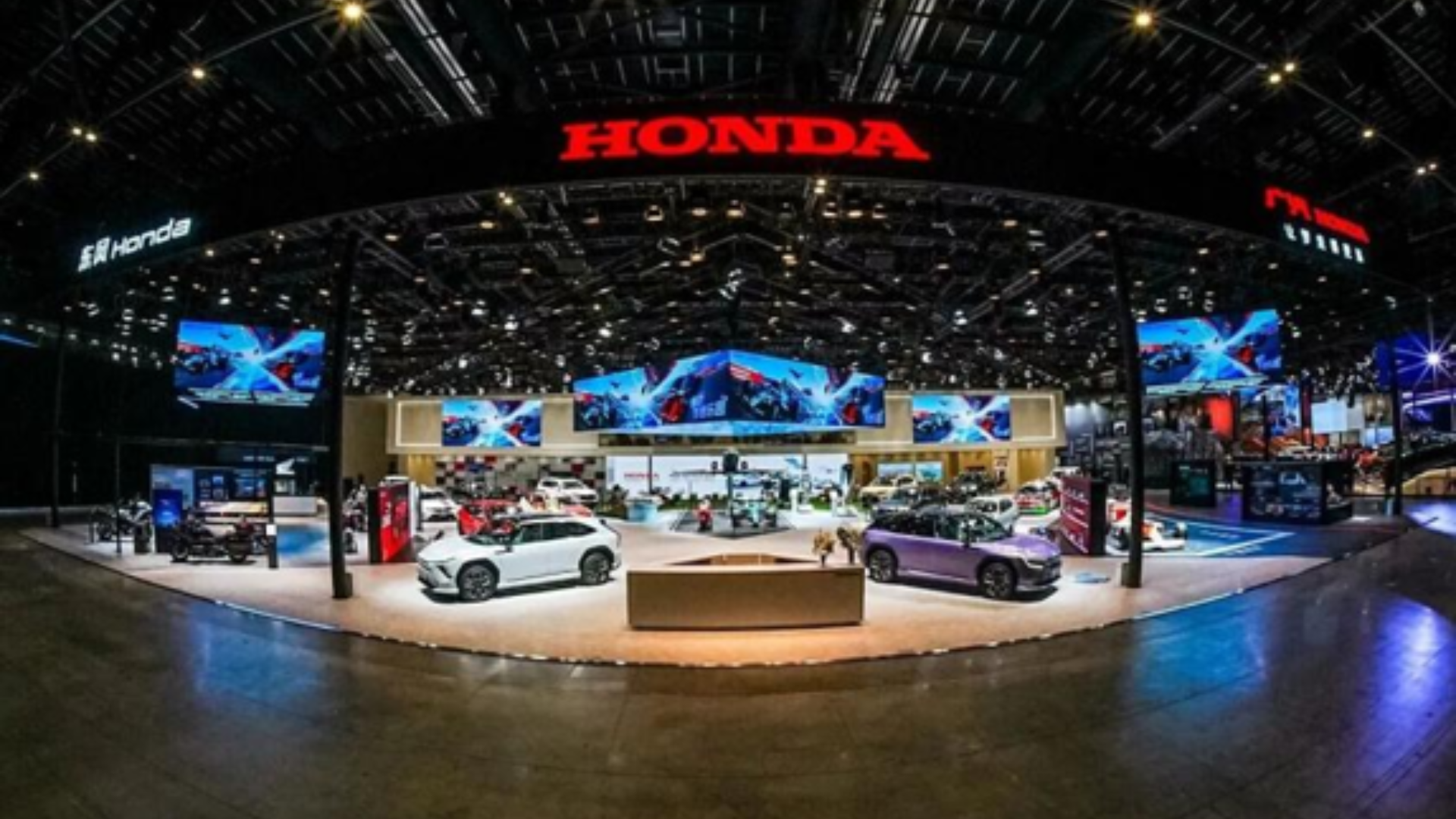 Honda China showcases new electric vehicles alongside partners at Auto China 2026.
